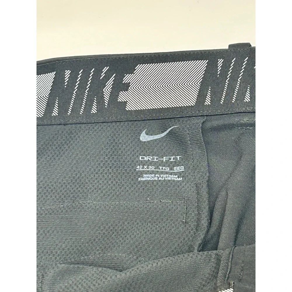 Nike Golf Pants Mens‎ 42x30 M Black Flat Drifit Performance Chino Swoosh 13692